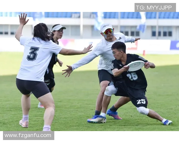 南京飞盘队盯防策略分析与比赛表现评估